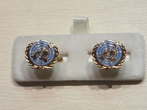 UN blue enamelled cufflinks - Click Image to Close